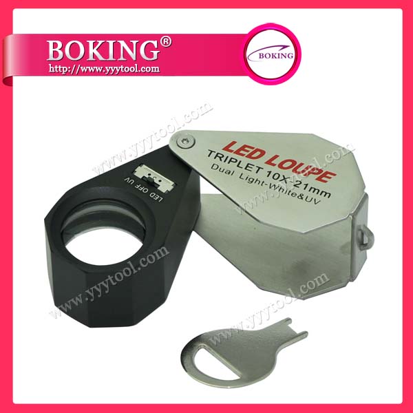 Magnifier with Light